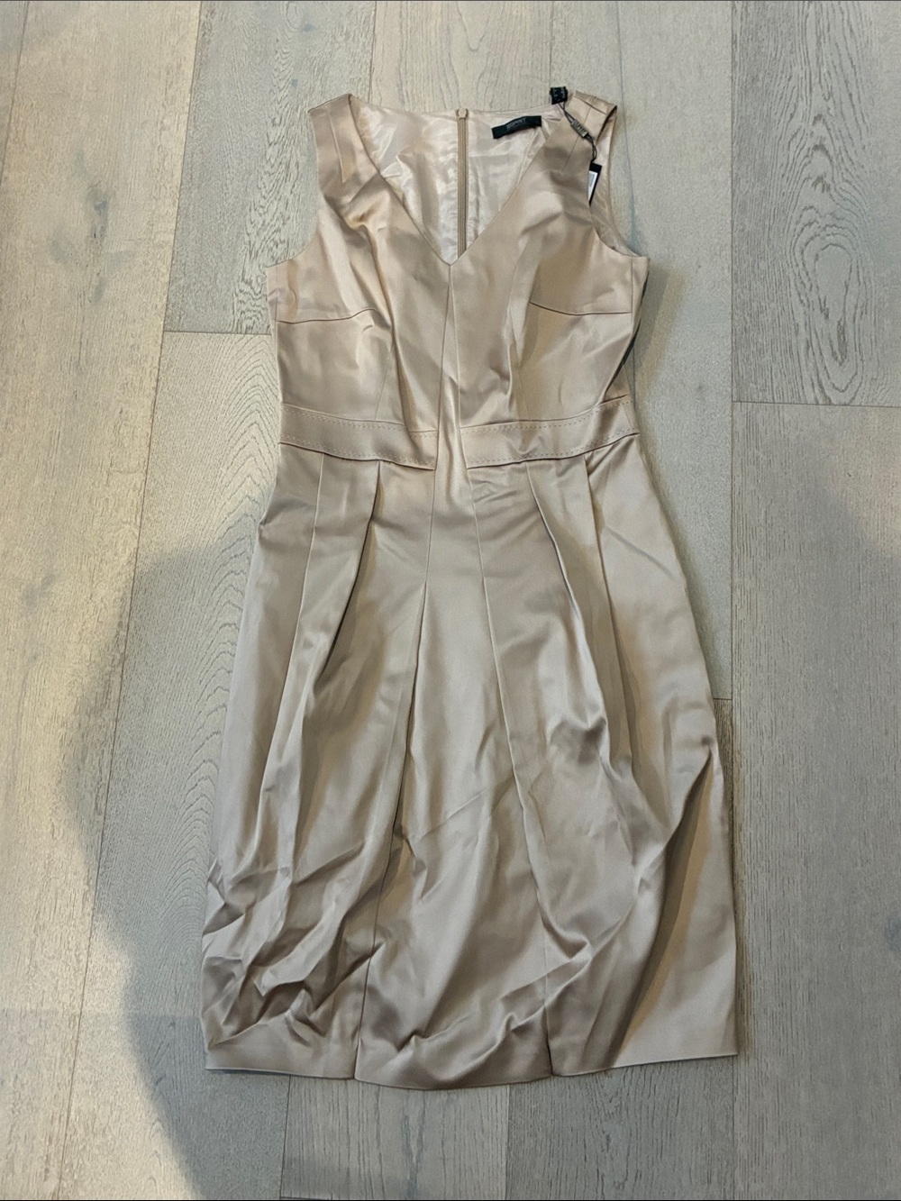 Esprit - NWT - Sleeveless V-Neck Cocktail Dress in Champagne/gold colour